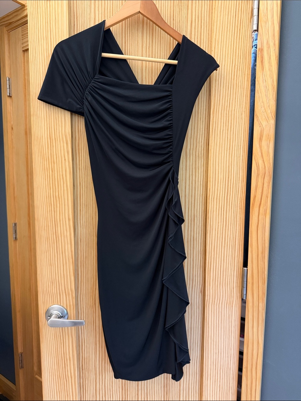 VENUS Elegant Black Ruched Asymmetrical Women’s Dress